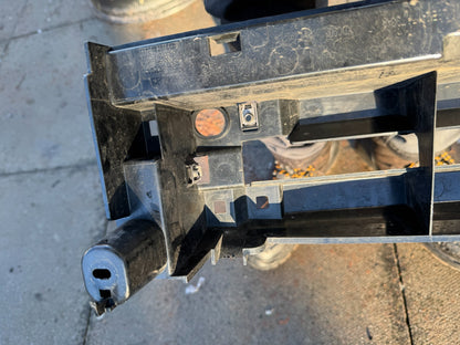 LAND ROVER DEFENDER X L663 FRONT BUMPER MOUNT BRACKET L8B217A793A 2024