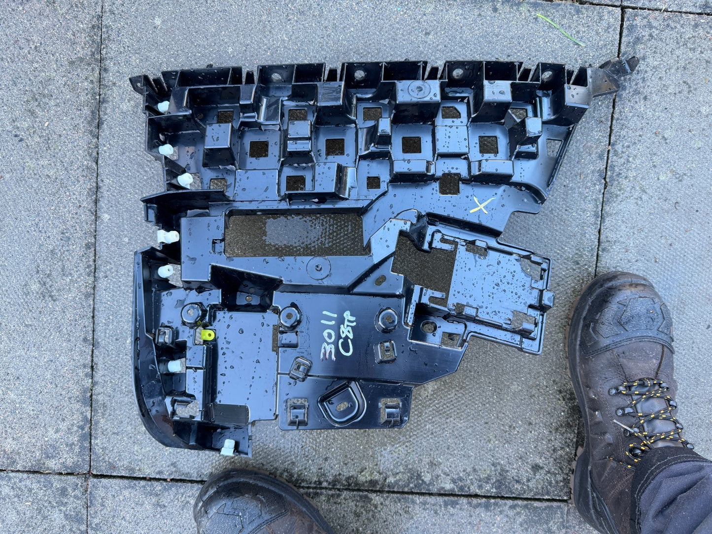 2025 RANGE ROVER SPORT MK3 L461 AUTOBIOGRAPHY BUMPER BRACKET LEFT N9X217A882A