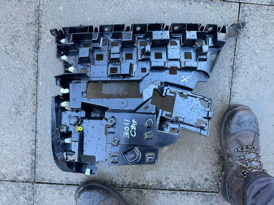 2025 RANGE ROVER SPORT MK3 L461 AUTOBIOGRAPHY BUMPER BRACKET LEFT N9X217A882A