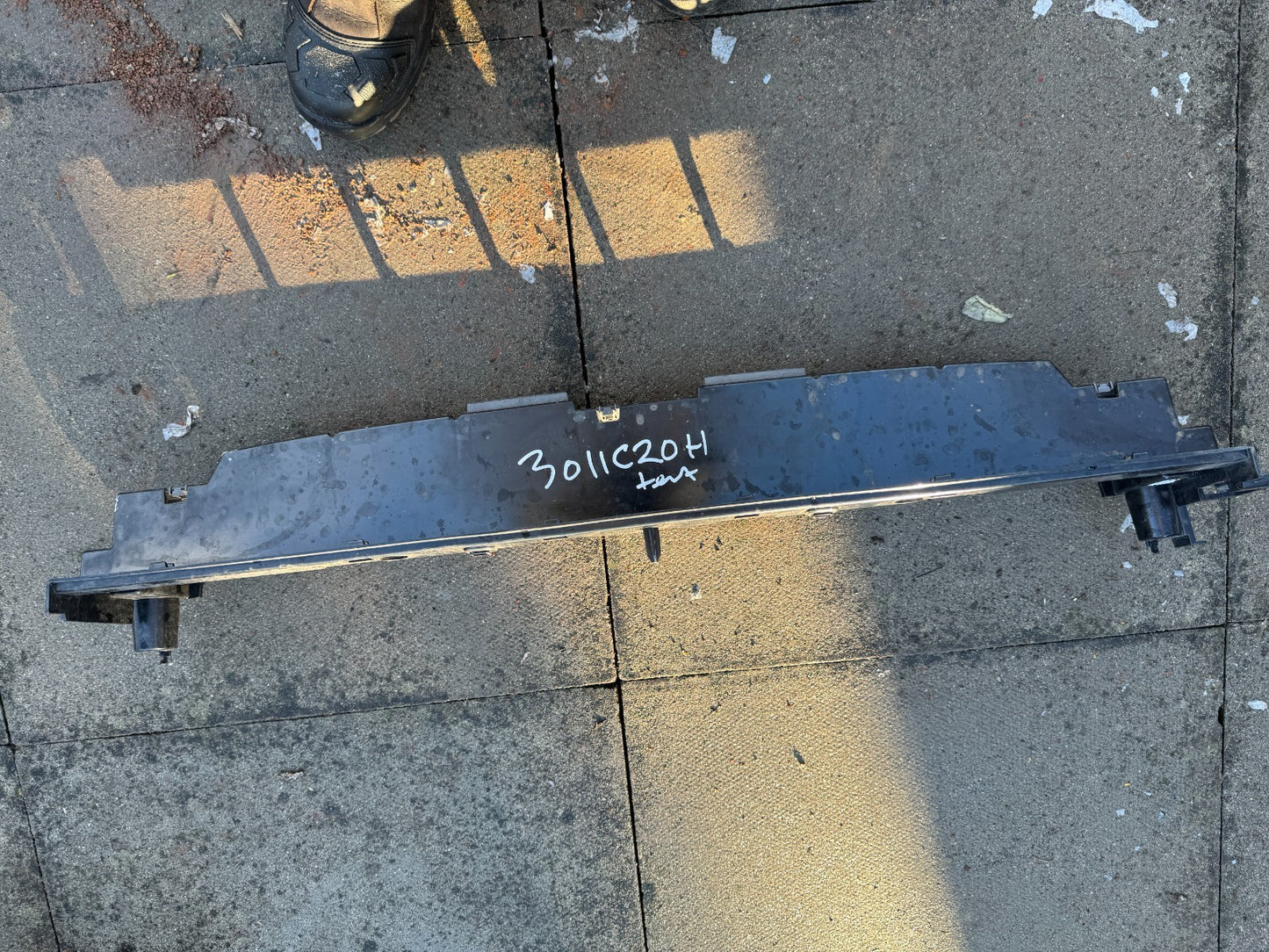 LAND ROVER DEFENDER X L663 FRONT BUMPER MOUNT BRACKET L8B217A793A 2024