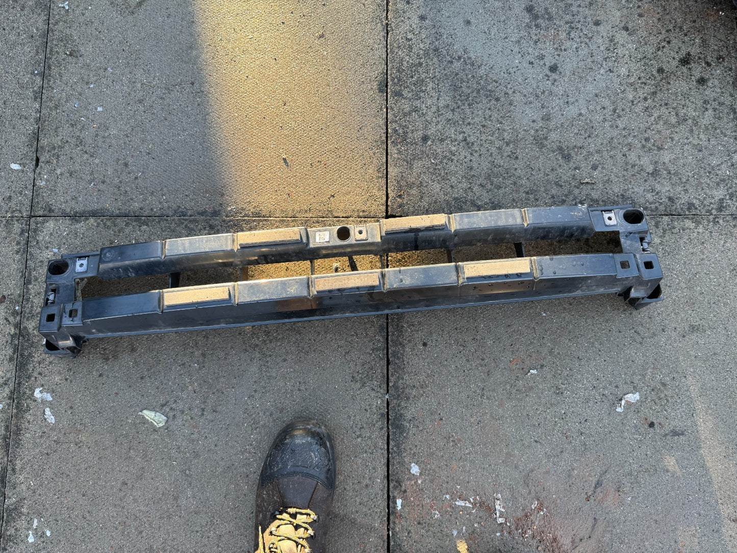 LAND ROVER DEFENDER X L663 FRONT BUMPER MOUNT BRACKET L8B217A793A 2024