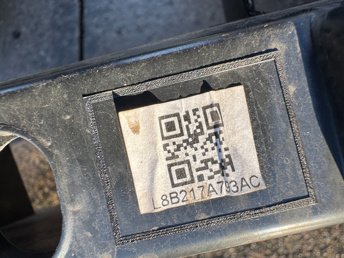 LAND ROVER DEFENDER X L663 FRONT BUMPER MOUNT BRACKET L8B217A793A 2024