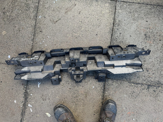 GENUINE RANGE ROVER SPORT L461 REAR BUMPER CENTRE BRACKET 2022-ON N9X217B861A