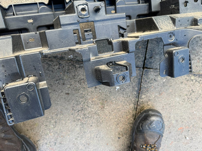 GENUINE RANGE ROVER SPORT L461 REAR BUMPER CENTRE BRACKET 2022-ON N9X217B861A