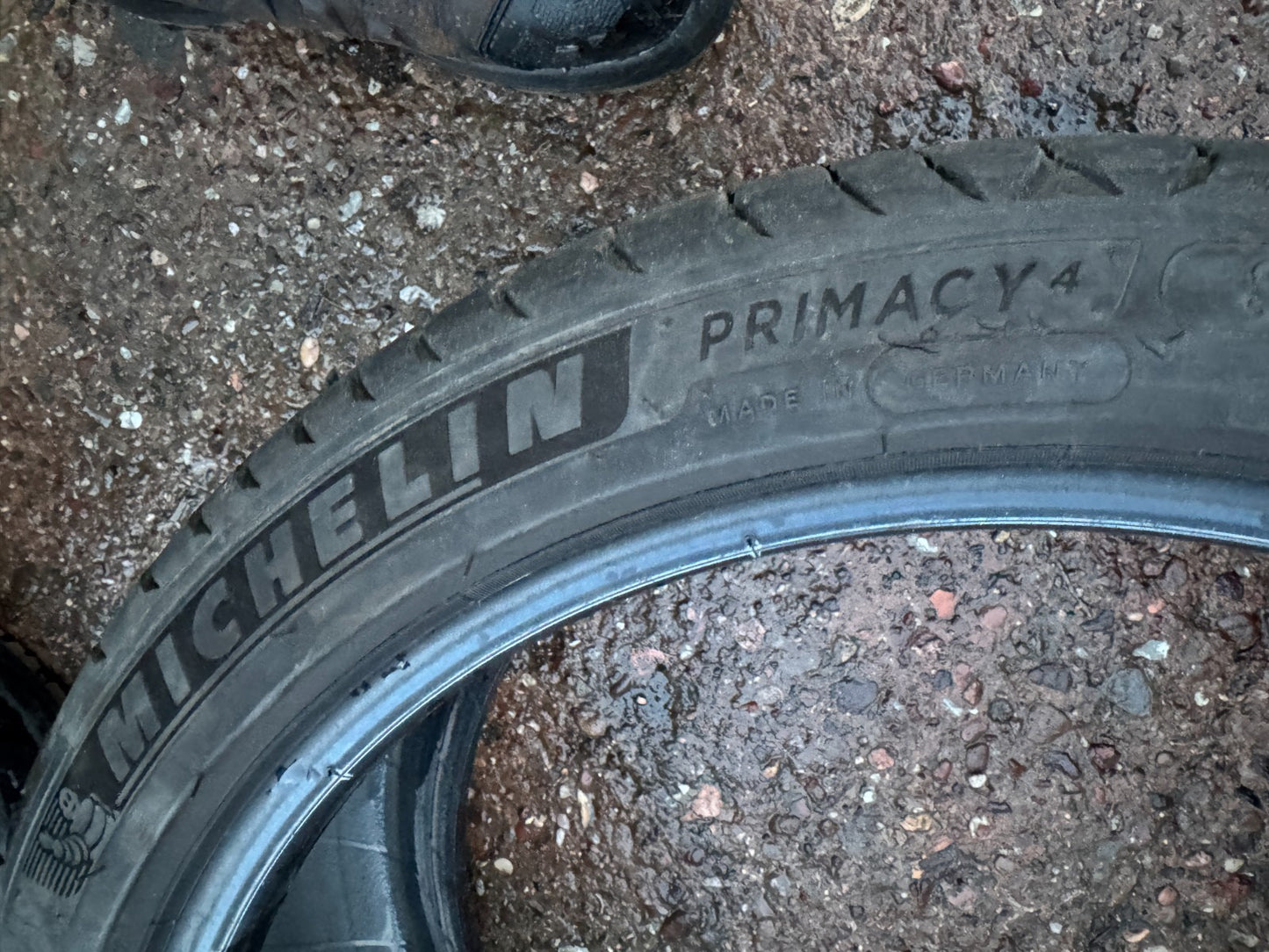 1x MICHELIN PRIMACY 4 255/40 R18 992 4-4.5 mm 2024 tyre 255 40 18 no repairs