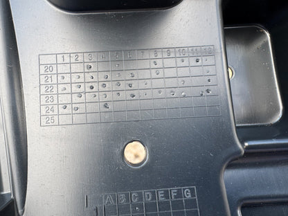 GENUINE LAND ROVER DISCOVERY L462 2020-2024 REAR RIGHT SIDE BUMPER MOUNT BRACKET