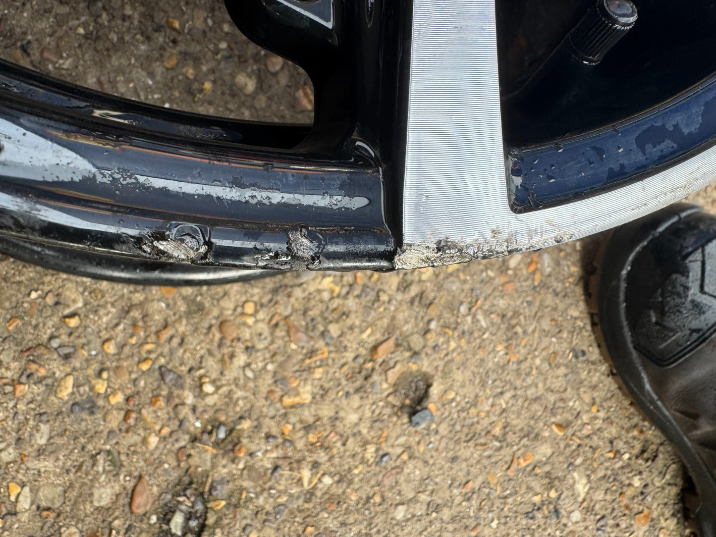 1x 2023 Genuine Peugeot 208 Hybrid GT Mk2 17” Alloy Wheel Rim 7Jx17 9851308480