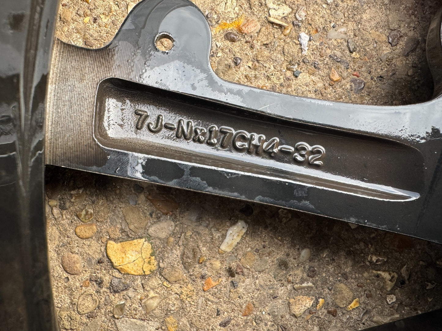 1x 2023 Genuine Peugeot 208 Hybrid GT Mk2 17” Alloy Wheel Rim 7Jx17 9851308480