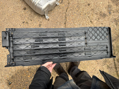 2024 LAND ROVER DEFENDER L663 ACTIVE GRILL SHUTTER AIR VENT L8B28475AC 2020-2025
