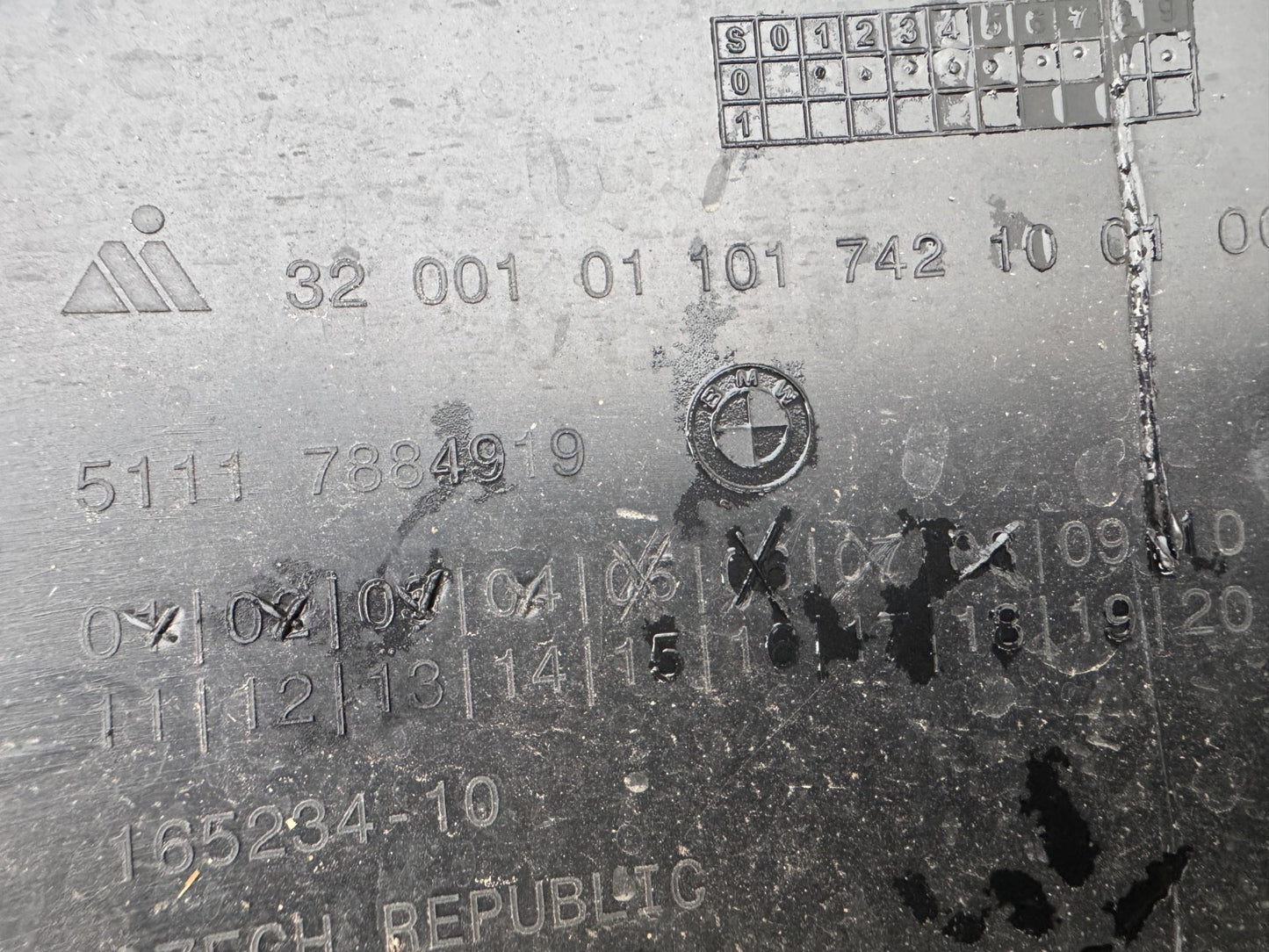 BMW X2 U10 Front Left Bumper Bracket 7884919 2024