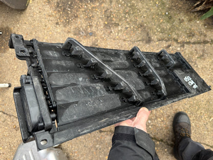 2024 LAND ROVER DEFENDER L663 ACTIVE GRILL SHUTTER AIR VENT L8B28475AC 2020-2025