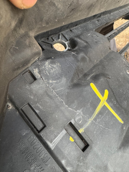 Volvo XC40 GENUINE intercooler air Duct With Motor 31455422 Damaged