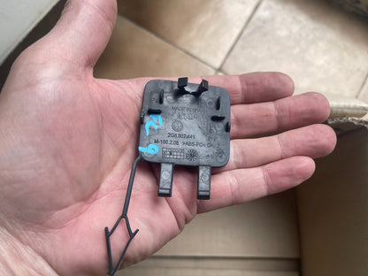 GENUINE VOLKSWAGEN POLO MK6 REAR TOW EYE COVER 2G6807441