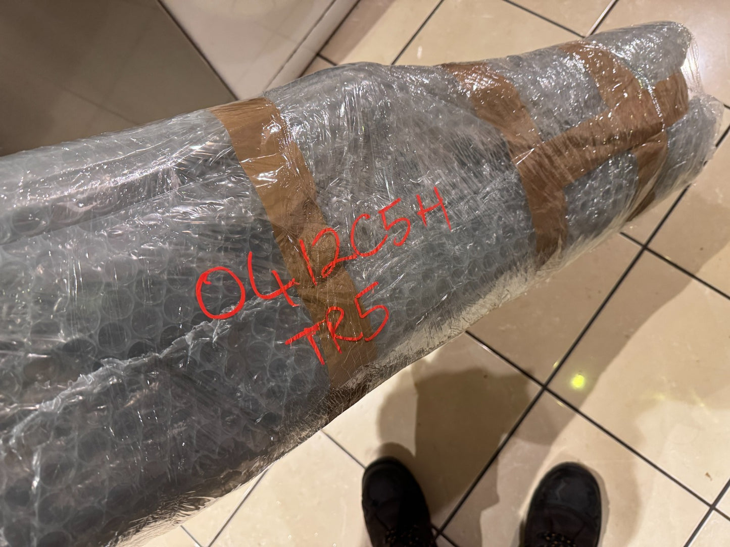 NEW HYUNDAI KONA FRONT BUMPER LOWER GRILLE 17-24  86560J9CD0 GENUINE