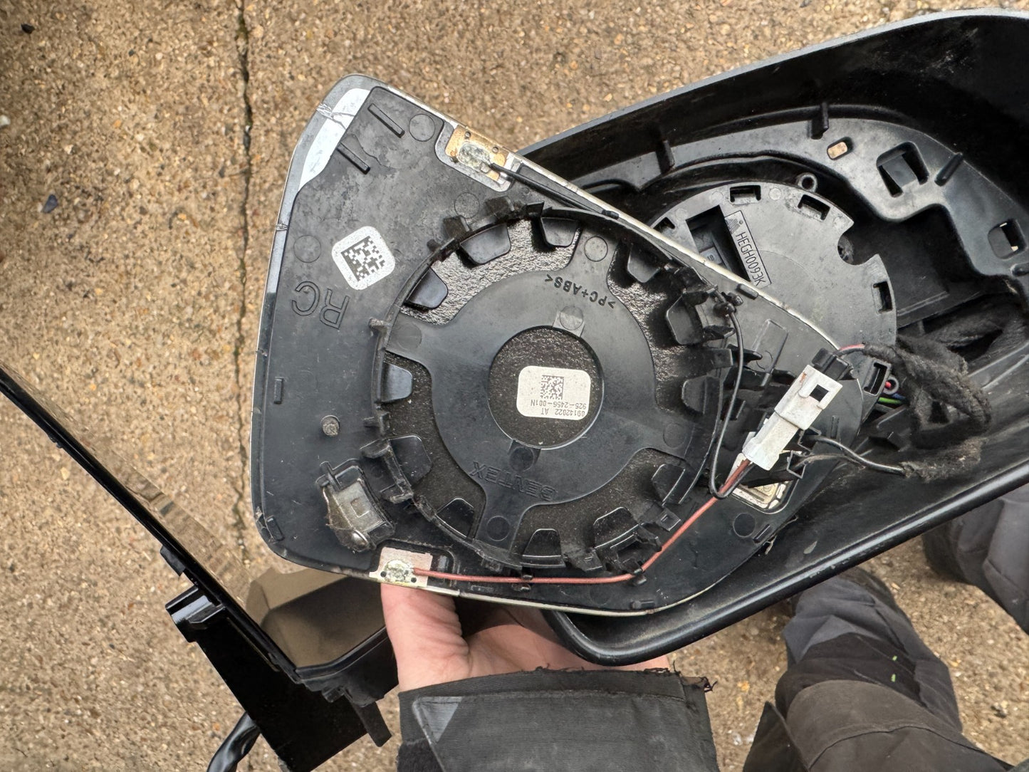 TESLA MODEL 3 WING DOOR MIRROR FRONT RIGHT 2019-2024 1592034-00-C