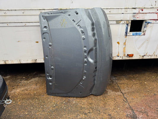 Polestar Polestar 4 Tailgate Boot Lid 2025 SUV (23-25) EV small dent