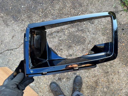 2025 Land Rover Defender L663 Front Left Headlamp Surround L8B2-13C025 scratched