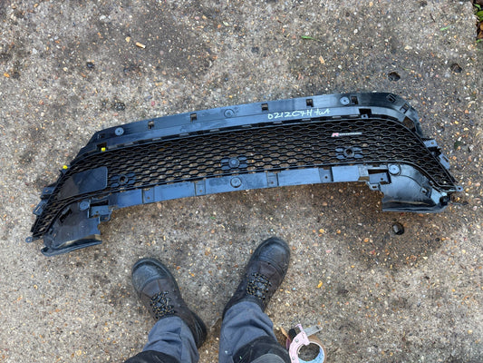 RANGE ROVER EVOQUE L551  2018-2024 GENUINE FRONT BUMPER LOWER GRILLE