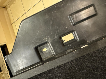 RANGE ROVER L405 4.4 SDV8 REAR TAILGATE LOWER CARPET TRIM EBONY CK52425A92A