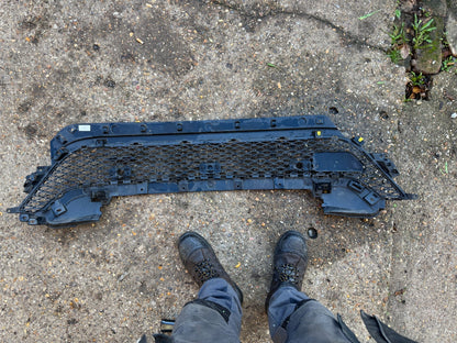 RANGE ROVER EVOQUE L551  2018-2024 GENUINE FRONT BUMPER LOWER GRILLE