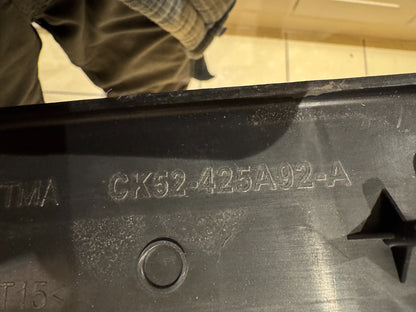 RANGE ROVER L405 4.4 SDV8 REAR TAILGATE LOWER CARPET TRIM EBONY CK52425A92A