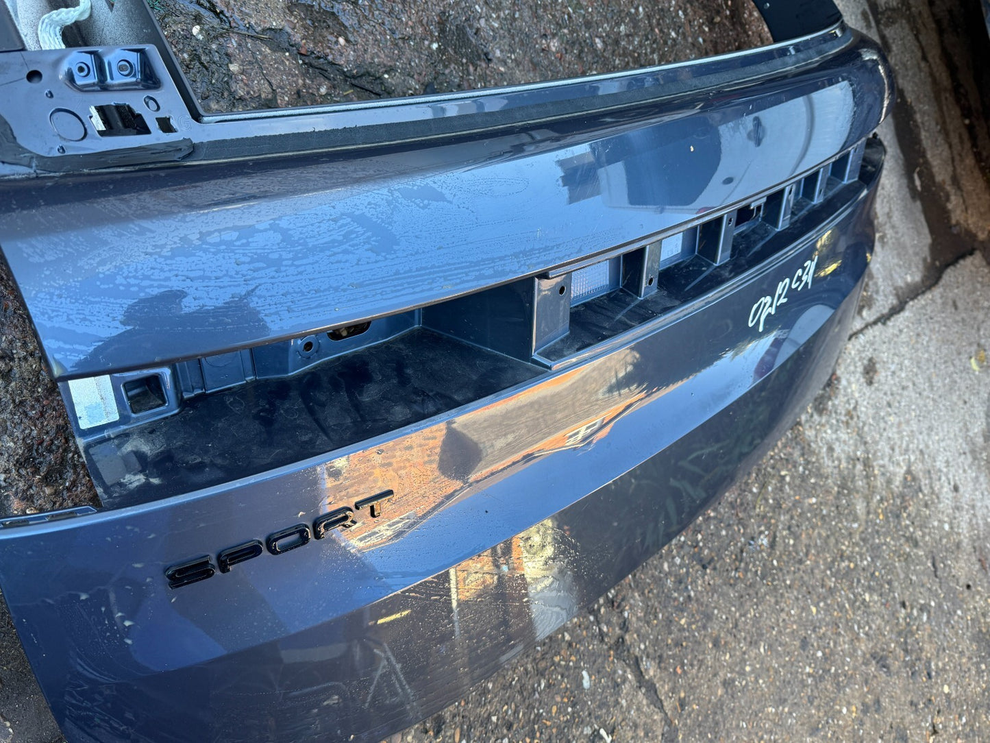 2025 RANGE ROVER SPORT L461 bare tail gate