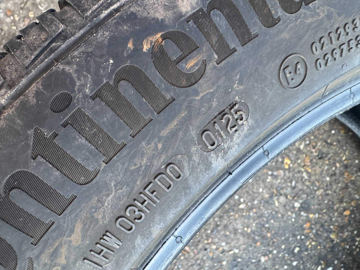 275 45 22 CONTINENTAL CROSSCONTACT RX 115W M+S LR 6.5mm NO REPAIRS (4 available)