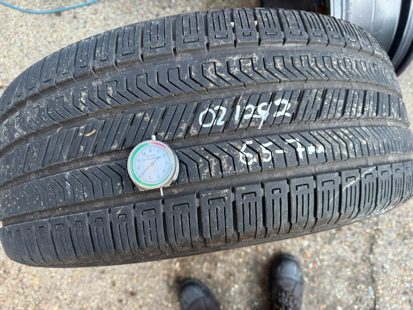 275 45 22 CONTINENTAL CROSSCONTACT RX 115W M+S LR 6.5mm NO REPAIRS (4 available)