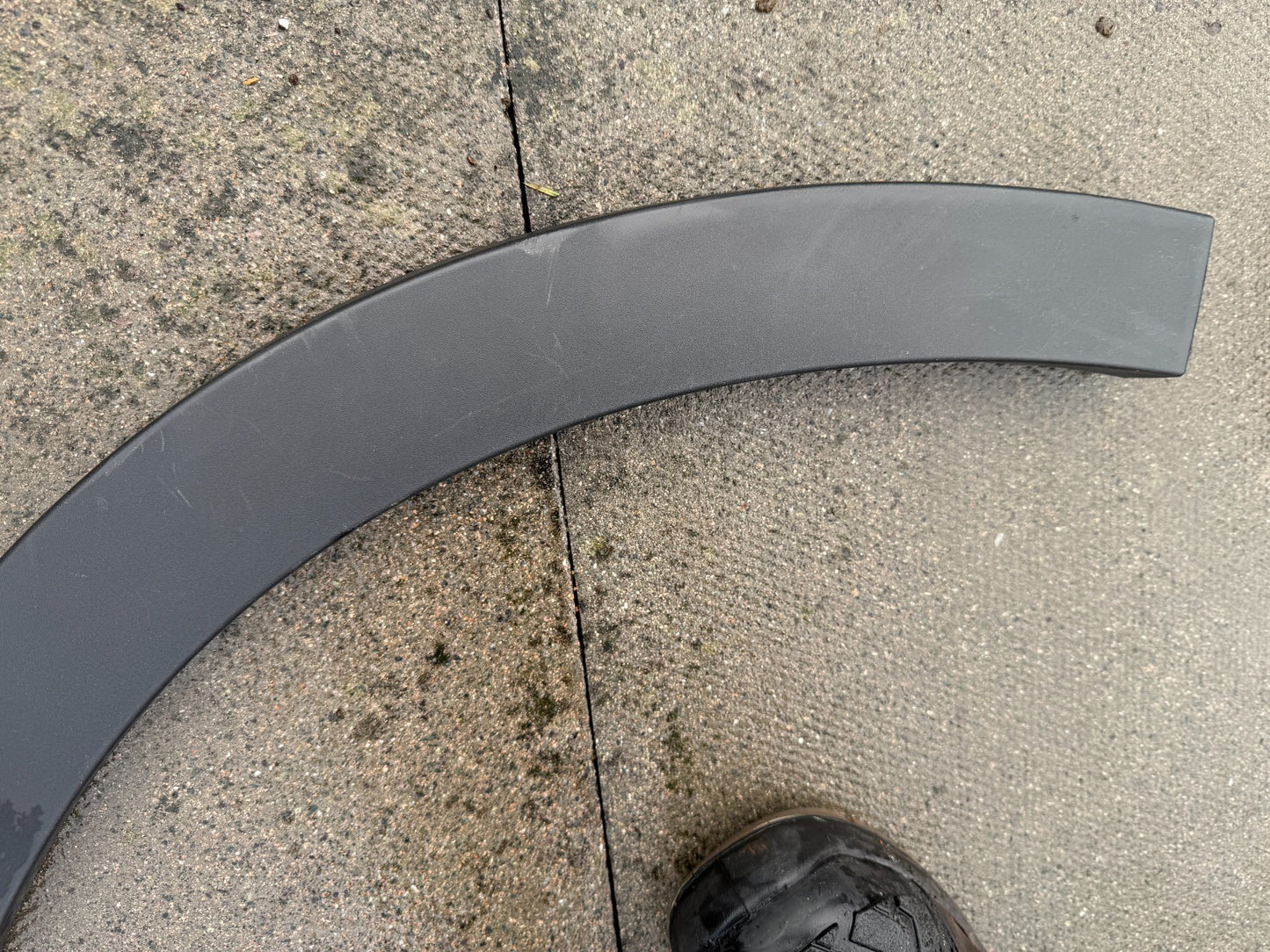 RIGHT REAR WHEEL ARCH TRIM COVER FIAT 600 23- 735760128