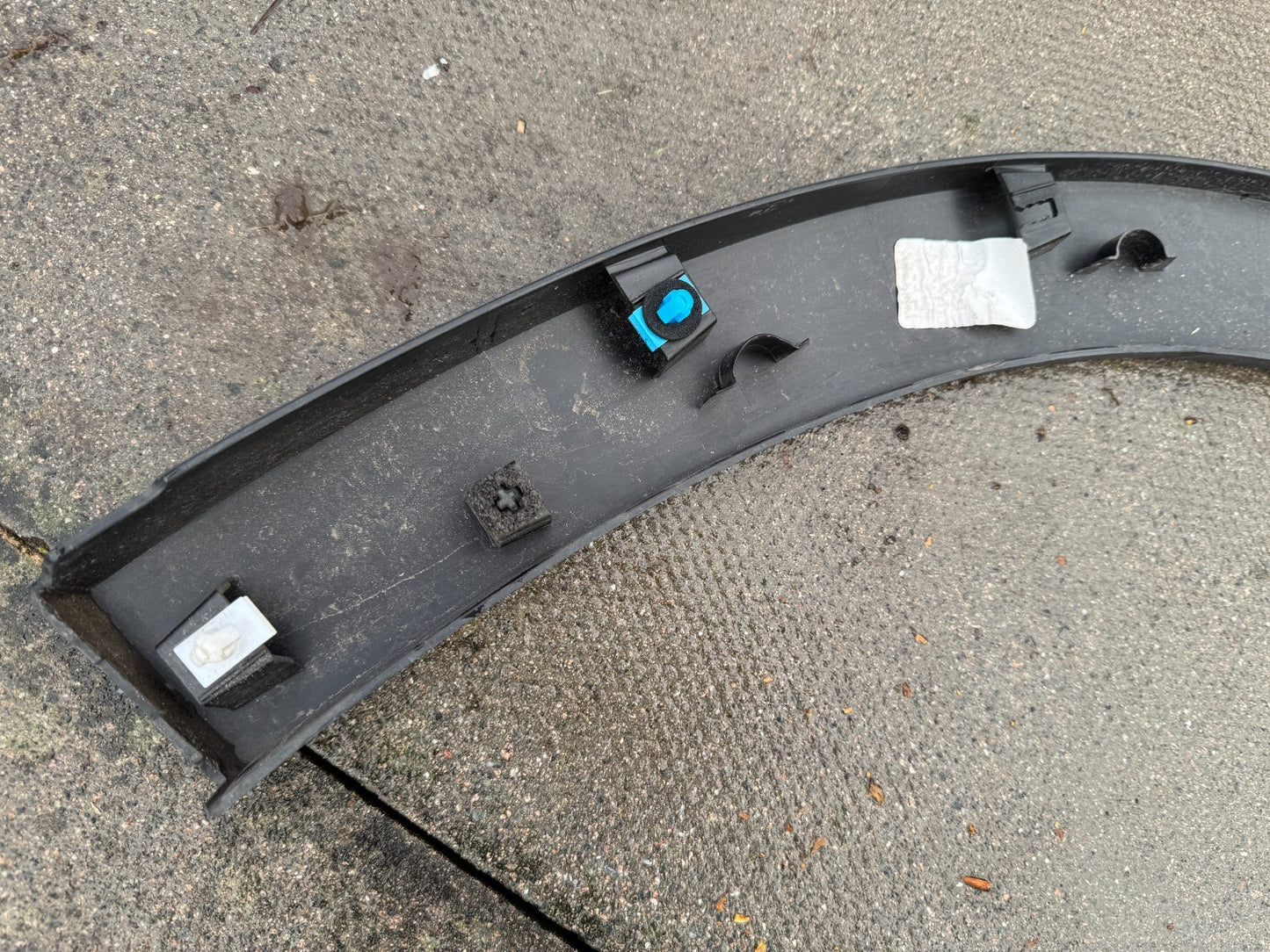 RIGHT REAR WHEEL ARCH TRIM COVER FIAT 600 23- 735760128