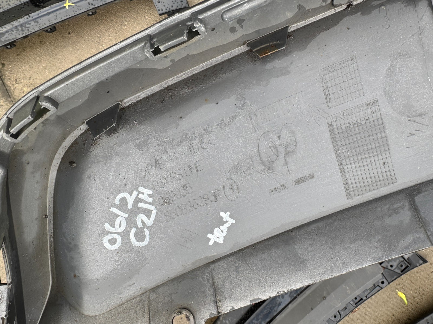 RENAULT CLIO RS LINE 2019 - 2023 GENUINE REAR BUMPER LOWER DIFFUSER 850B28293R