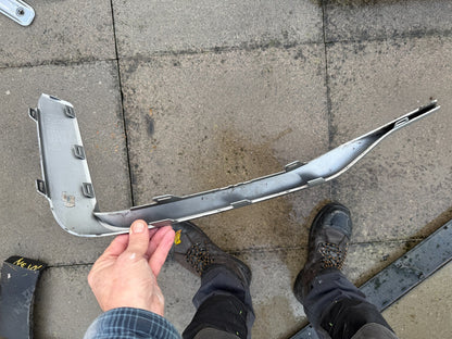 GENUINE AUDI Q2 FRONT BUMPER LOWER SIDE GRILL TRIM LEFT N/S SELENITE SILVER