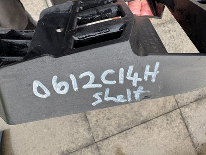 MG HS MK2 2024 BUMPER BRACKET MOUNT SUPPORT HOLDER 10952586