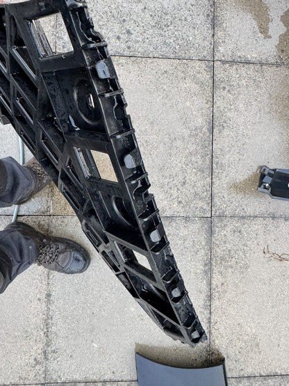 MG HS MK2 2024 BUMPER BRACKET MOUNT SUPPORT HOLDER 10952586