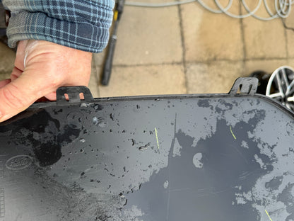 land rover range rover under cover/tray M8e217e792a scratches