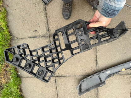 MG HS MK2 2024-2025 REAR RIGHT BUMPER BRACKET MOUNT SUPPORT HOLDER 10952587