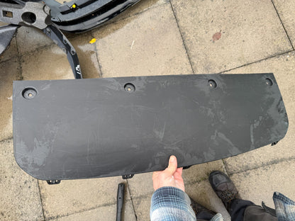 land rover range rover under cover/tray M8e217e792a scratches