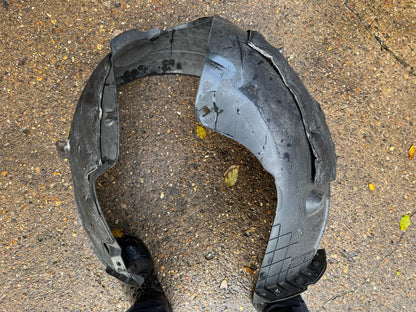 GENUINE 2021-2024 HYUNDAI IONIQ 5 FRONT LEFT SIDE WHEEL ARCH LINER 86813-GI000