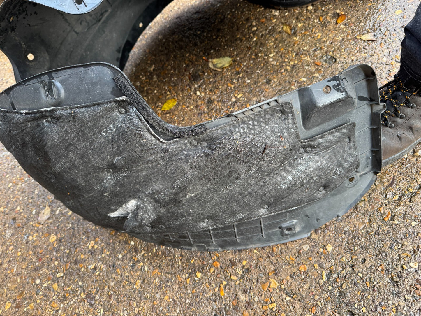 GENUINE 2021-2024 HYUNDAI IONIQ 5 FRONT LEFT SIDE WHEEL ARCH LINER 86813-GI000