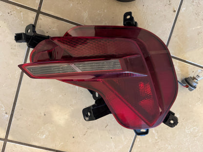 HYUNDAI TUCSON NX4 2020+ REAR LIGHT DRIVER SIDE GENUINE DAMAGED 92406-N7400
