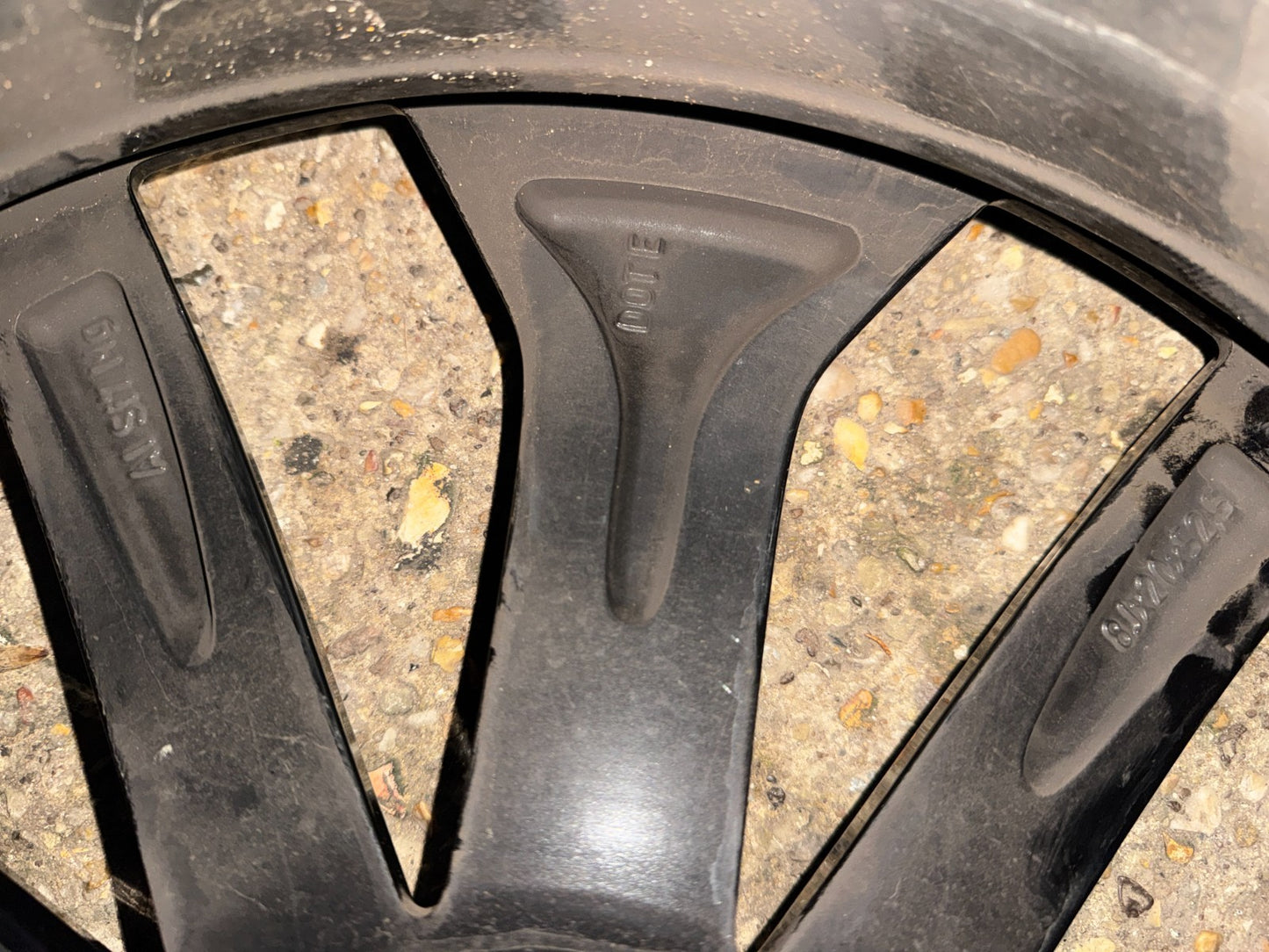 1x 2025 VOLVO 20" XC 60 alloy wheel 32461367 Original 20x8J and 6mm tyre