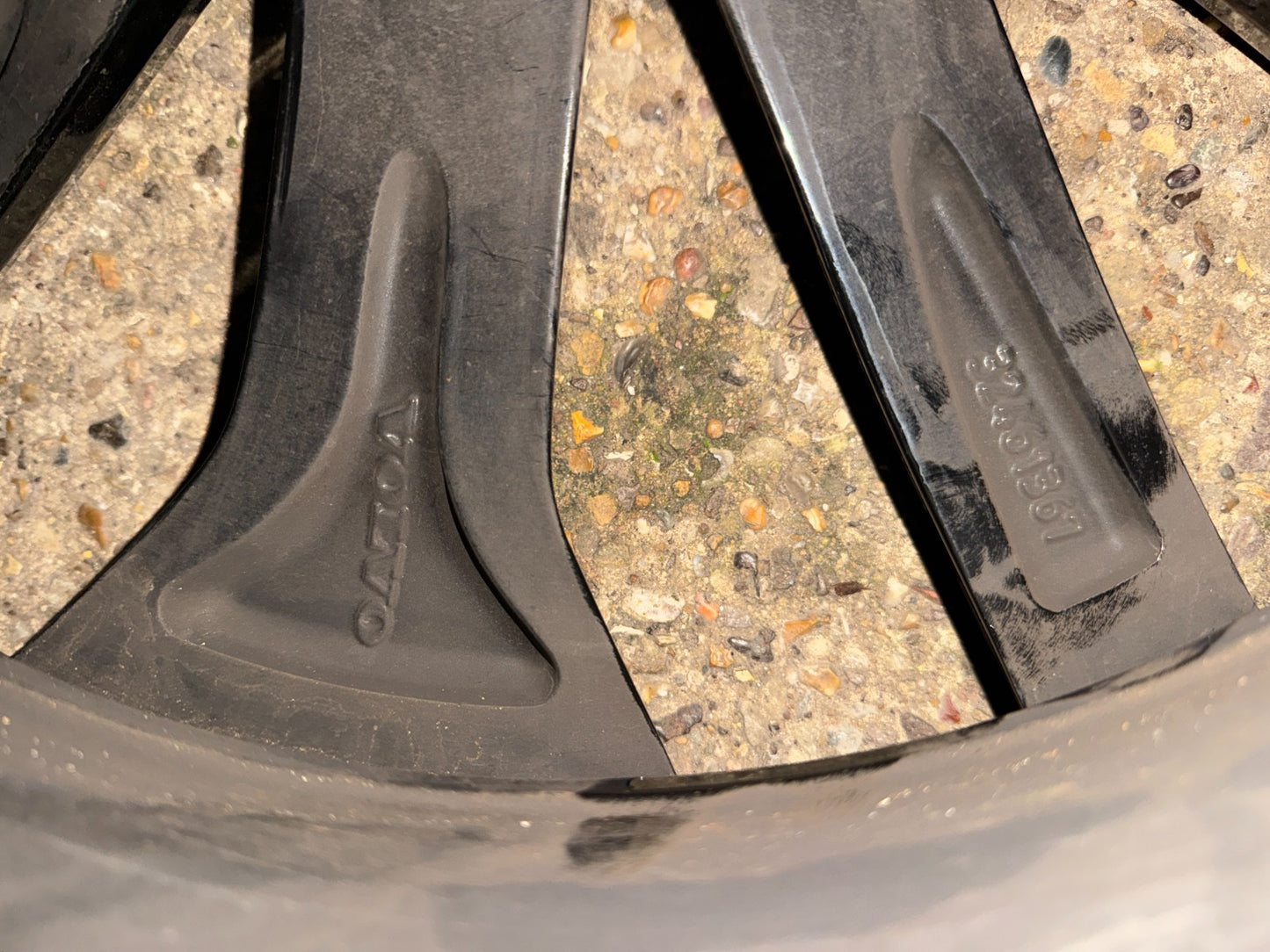 1x 2025 VOLVO 20" XC 60 alloy wheel 32461367 Original 20x8J and 6mm tyre