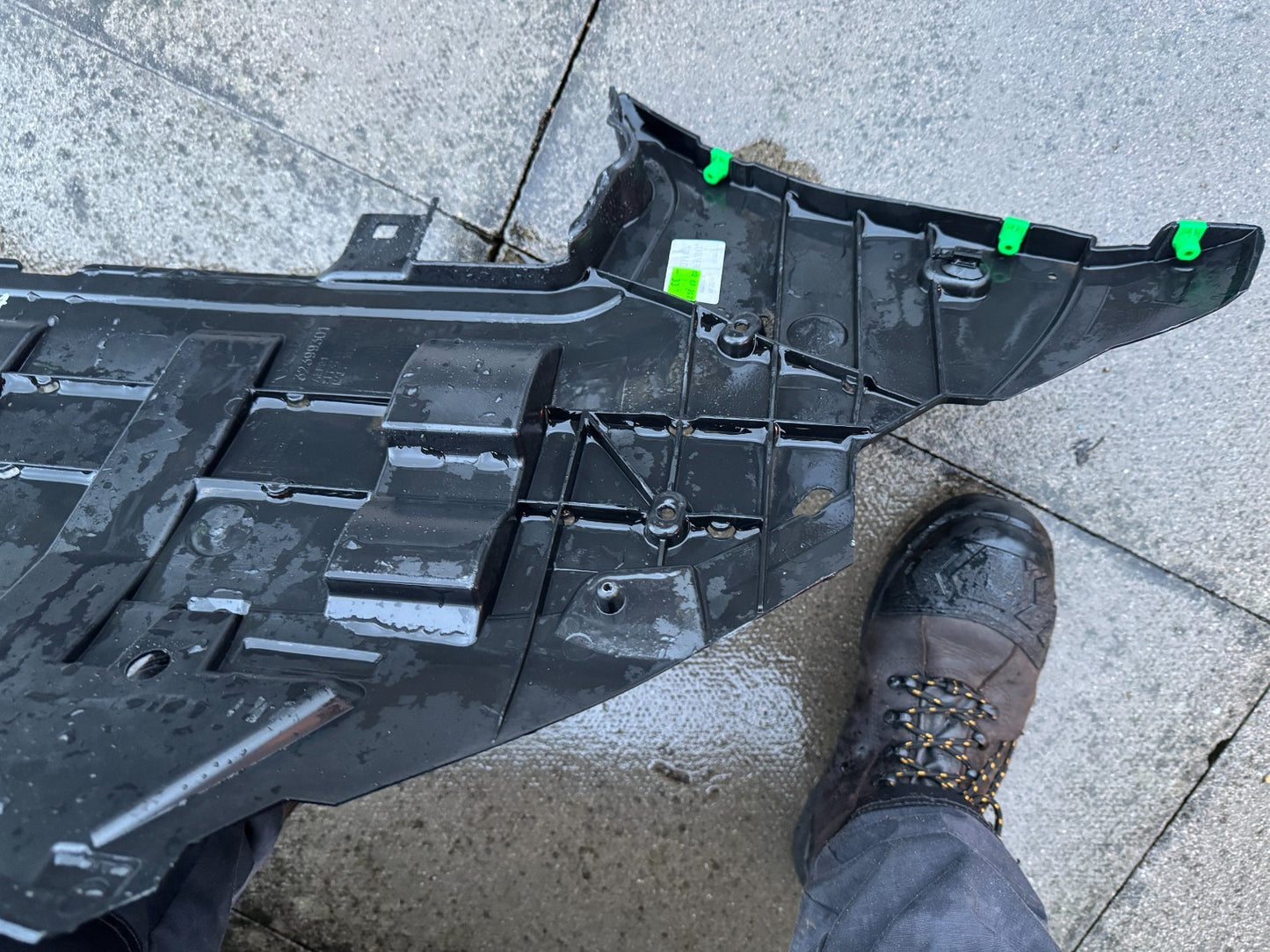 2025 Volvo XC60 Front Bumper Under Tray 2022 ON 32399301 Genuine