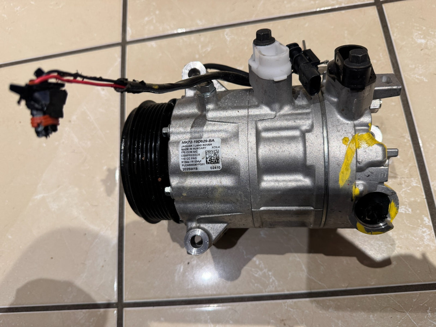 2024 MK7219D629BA MK72-19D629-BA COMPRESSORE AC CLIMA LAND ROVER DAMAGED