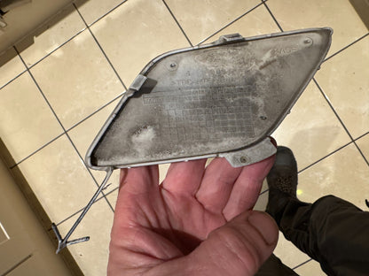 JX7B-17A989-S GENUINE FORD FOCUS ST LINE FRONT BUMBER TOW EYE COVER VERY GOOD