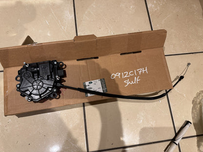 Genuine Range Rover 2022 onwards Lower RH Tailgate Actuator - LR164880