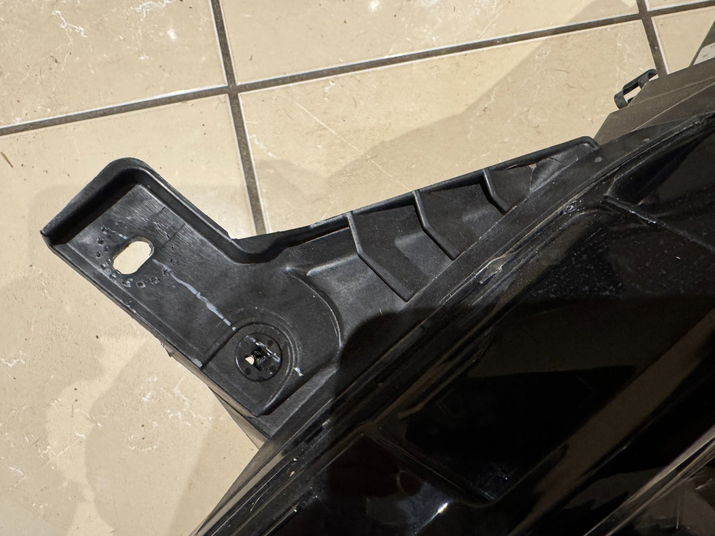 Genuine FORD PUMA LEFT LED HEADLIGHT R1TB-13E015-BB GENUINE 2024 2025 Damaged