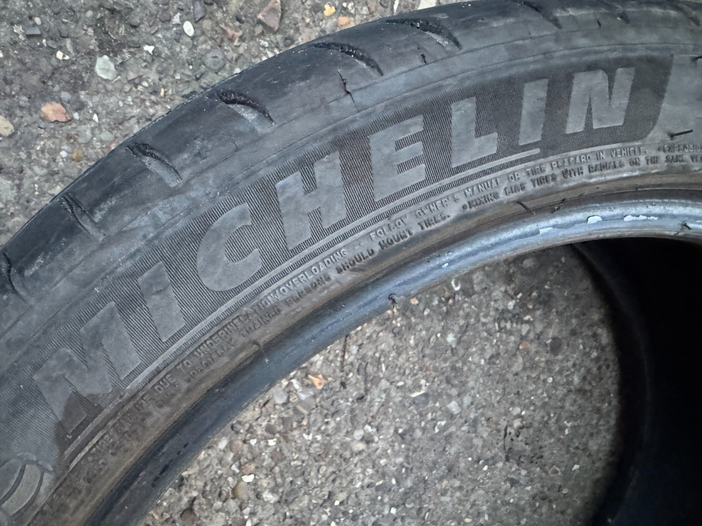 215/45 ZR18 89Y MICHELIN PILOT SPORT 4 | DoT3321 | 5mm 215 45 18 tyre