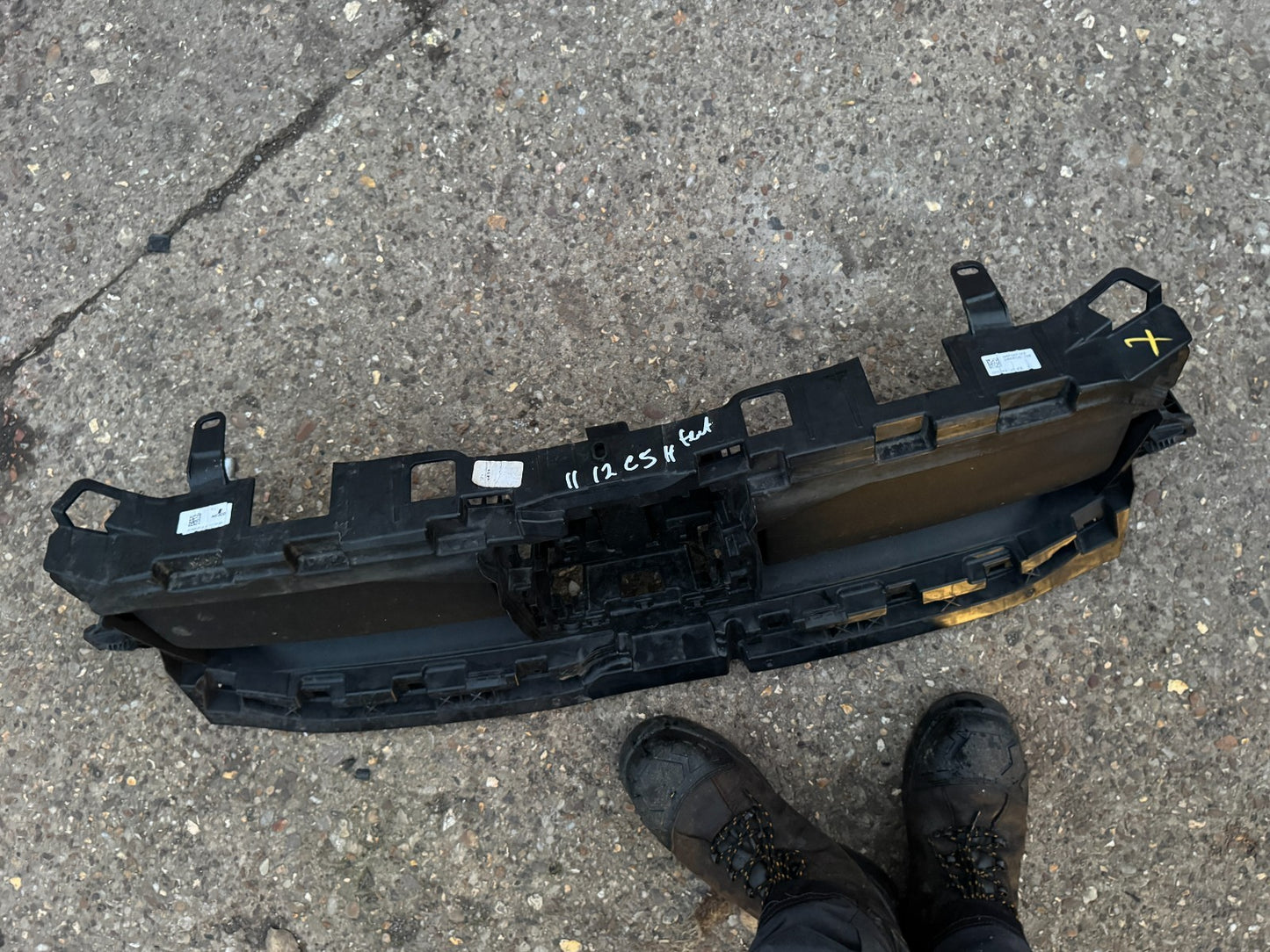 BMW X2 U10 2023 ON GENUINE FRONT BLIND SURROUND - WZ3228