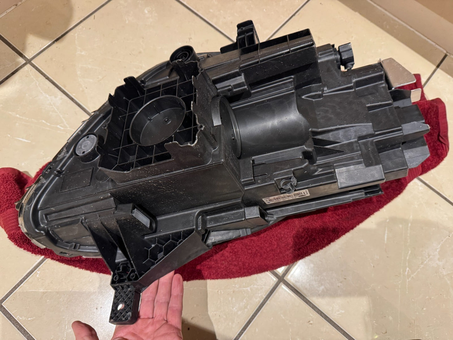 Genuine FORD PUMA LEFT LED HEADLIGHT R1TB-13E015-BB GENUINE 2024 2025 Damaged